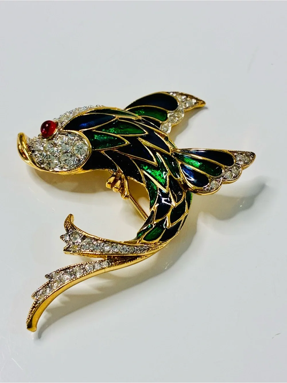 VTG Gold-Tone Green & Blue Enamel Fish Brooch with Clear Crystal Accents EUC